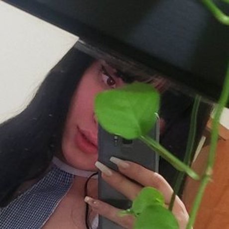 Naakte gelekte OnlyFans-foto van Victgirl