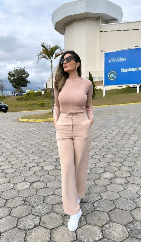 Naakte gelekte OnlyFans-foto van Paloma Tocci