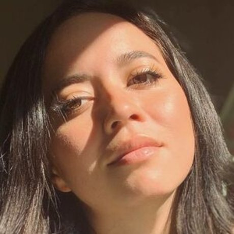 Naakte gelekte OnlyFans-foto van Mayahiga
