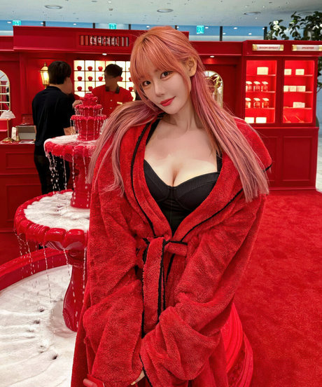 Naakte gelekte OnlyFans-foto van Berry