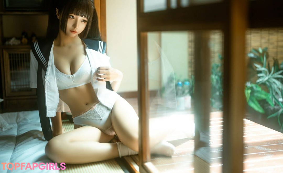 Naakte gelekte OnlyFans-foto van Chunmomo #1269