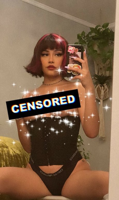 Naakte gelekte OnlyFans-foto van Devilsdolll