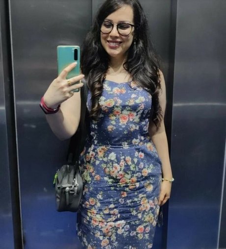 Naakte gelekte OnlyFans-foto van Camilaferreirai
