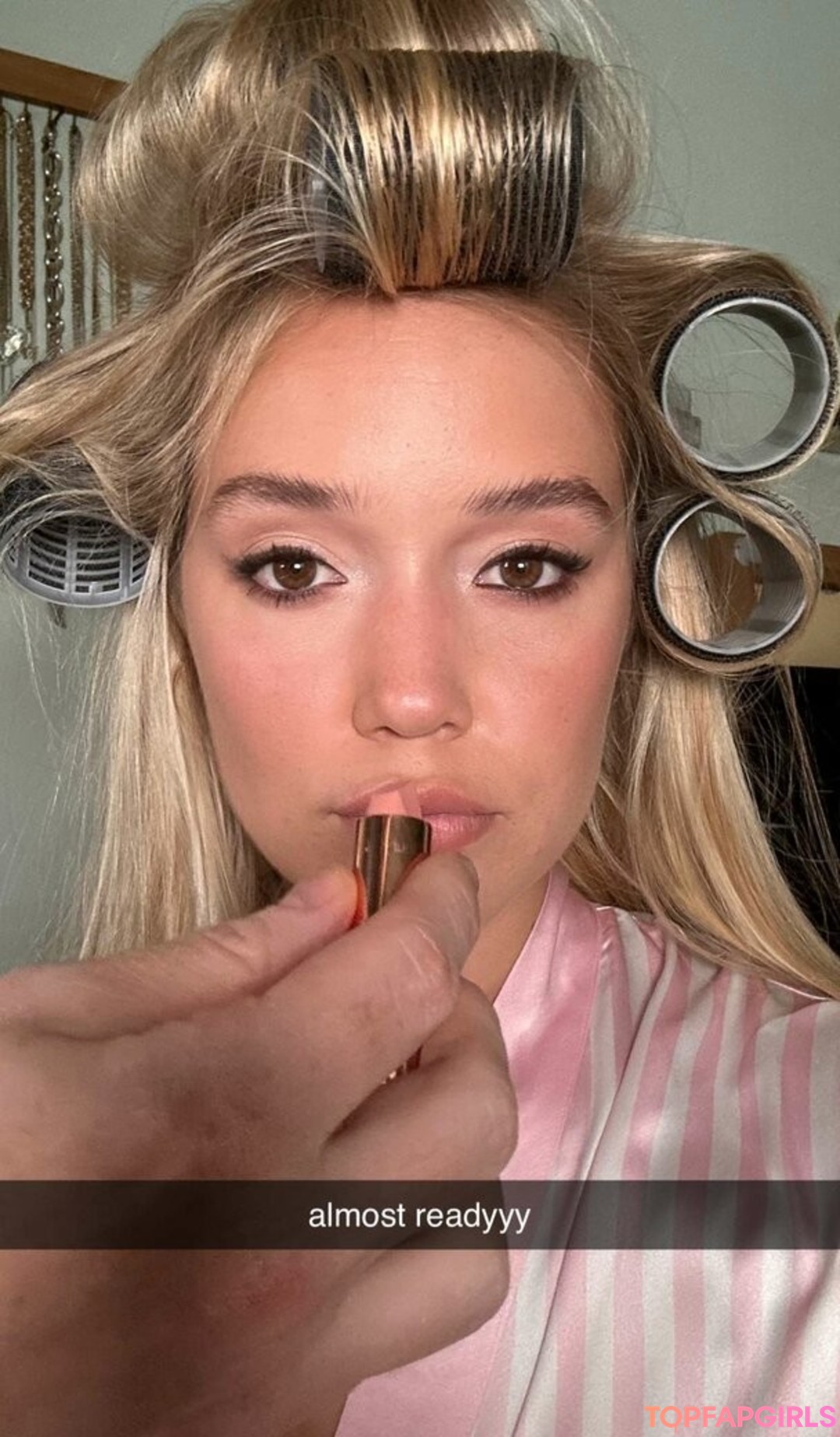 Naakte gelekte OnlyFans-foto van Olivia Ponton #1044