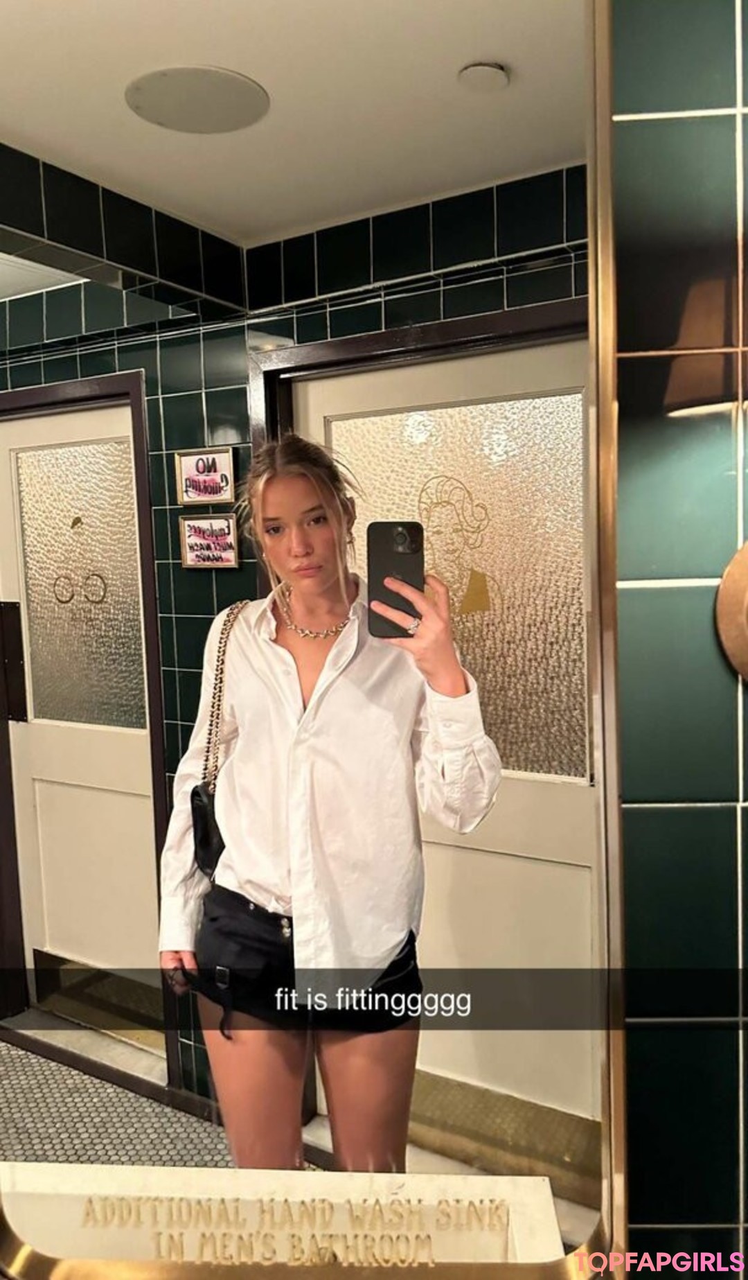 Naakte gelekte OnlyFans-foto van Olivia Ponton #1084