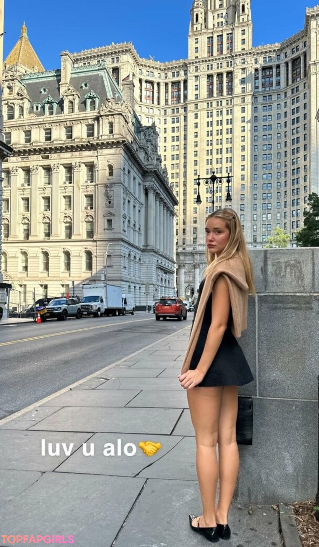 Naakte gelekte OnlyFans-foto van Olivia Ponton #1098