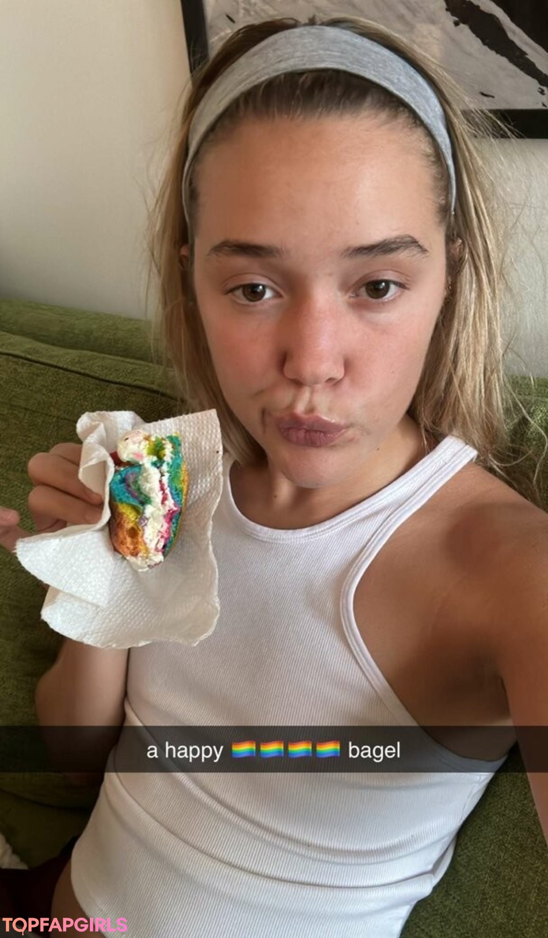 Naakte gelekte OnlyFans-foto van Olivia Ponton #1103