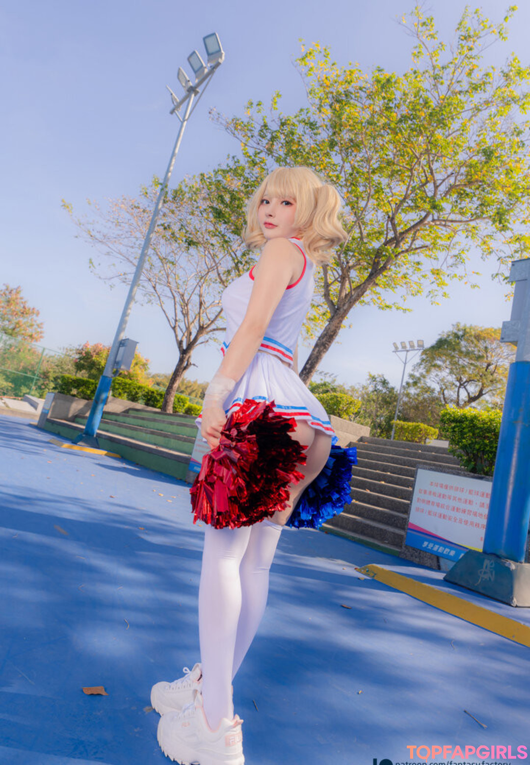 Naakte gelekte OnlyFans-foto van Fantasy Factory #1893