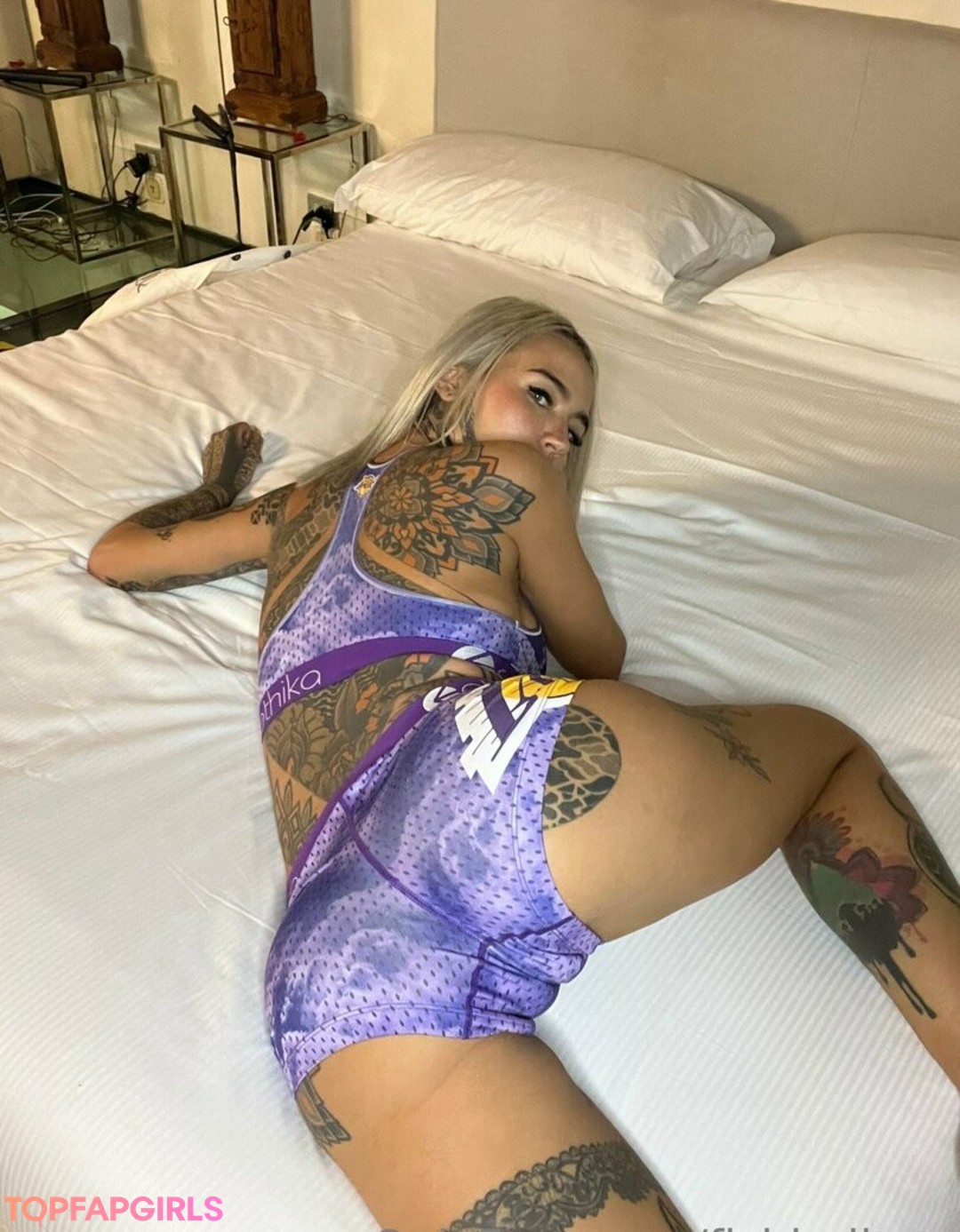 Naakte gelekte OnlyFans-foto van Fishball Suicide #1706