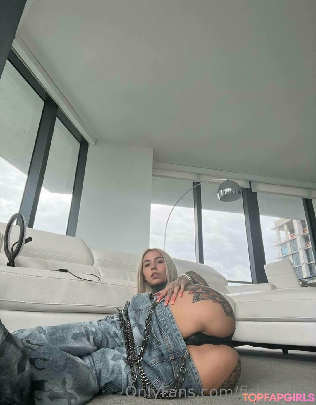 Naakte gelekte OnlyFans-foto van Fishball Suicide #1821