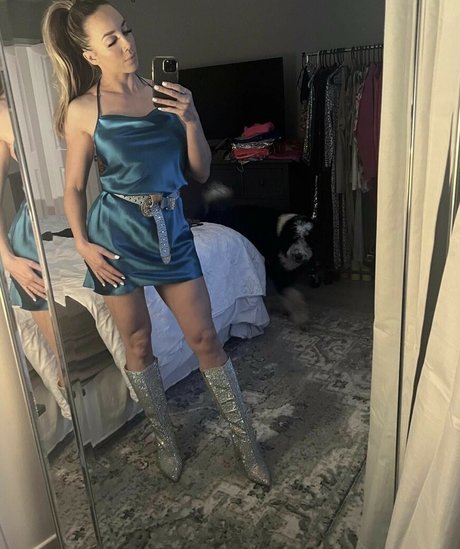 Naakte gelekte OnlyFans-foto van Chelsea Green