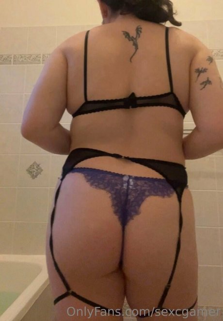 Naakte gelekte OnlyFans-foto van Aimeerose