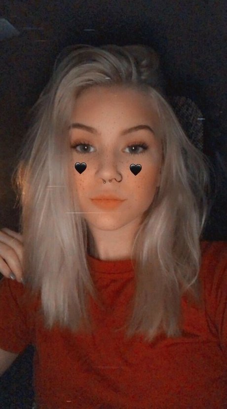 Naakte gelekte OnlyFans-foto van Gingiehippie