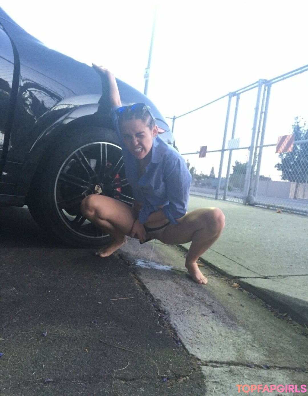 Naakte gelekte OnlyFans-foto van Miley Cyrus #1079