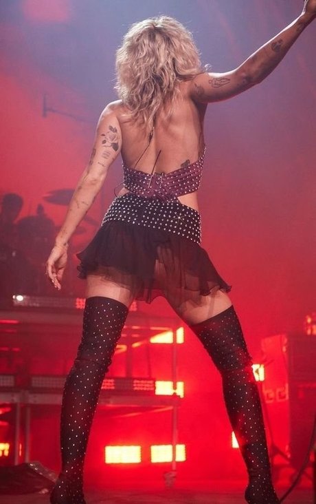 Naakte gelekte OnlyFans-foto van Miley Cyrus