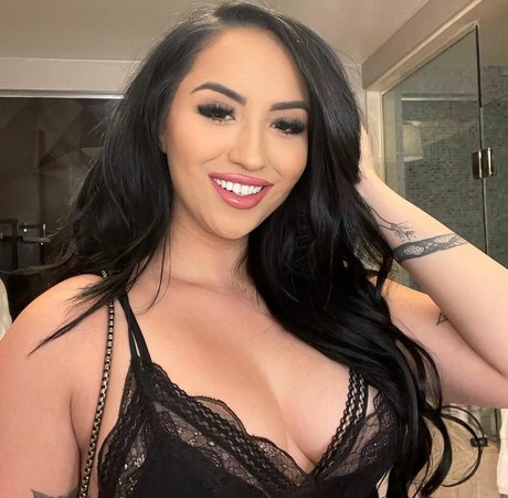 Naakte gelekte OnlyFans-foto van Yourfutureexwifey