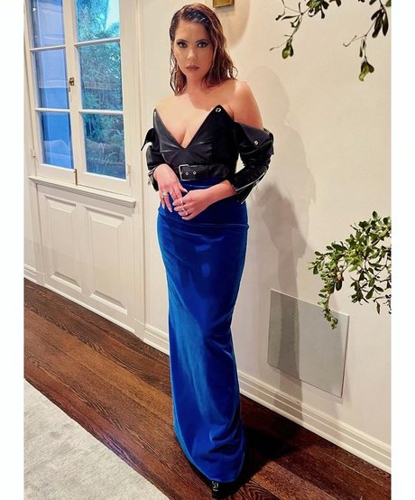 Naakte gelekte OnlyFans-foto van Ashley Benson
