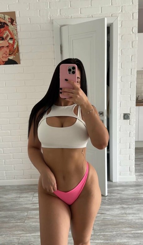 Naakte gelekte OnlyFans-foto van Mollyloveyou