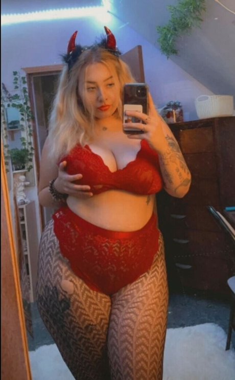 Naakte gelekte OnlyFans-foto van Xdennnii