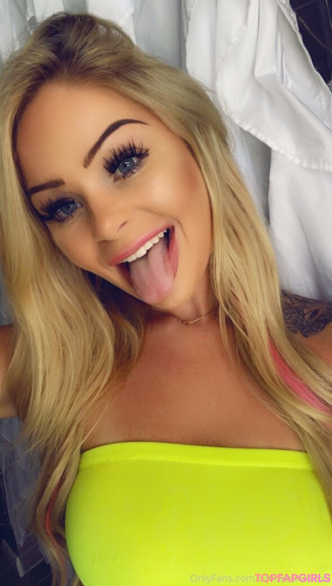 Naakte gelekte OnlyFans-foto van Brookeshowsxx #1137