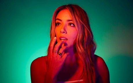 Chloe Bennet