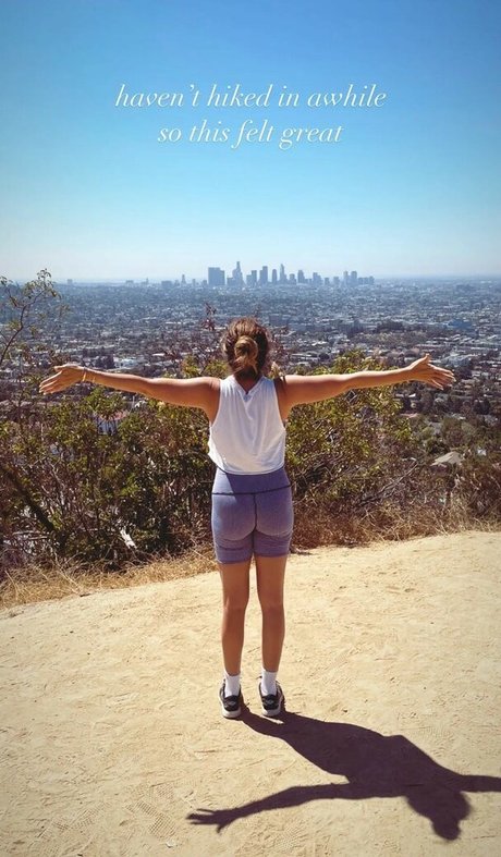 Naakte gelekte OnlyFans-foto van Ashley Tisdale