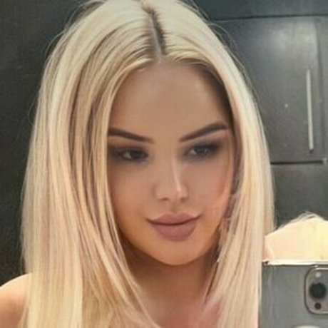 Naakte gelekte OnlyFans-foto van Alejandra