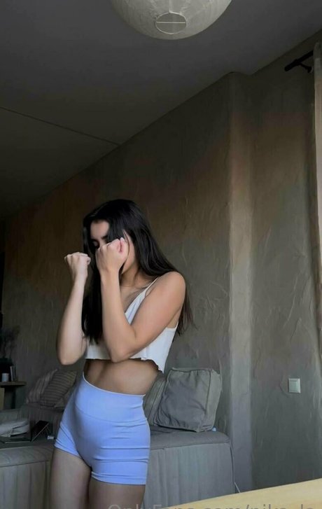 Naakte gelekte OnlyFans-foto van Nikala
