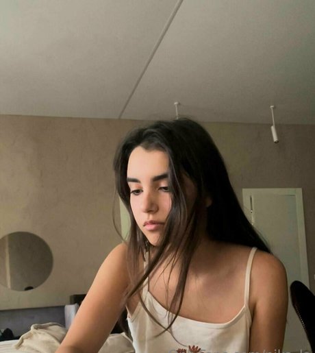 Naakte gelekte OnlyFans-foto van Nikala