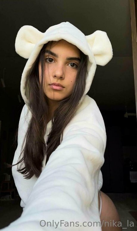 Naakte gelekte OnlyFans-foto van Nikala