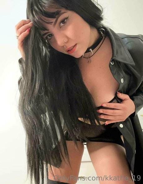Naakte gelekte OnlyFans-foto van Kathelove21