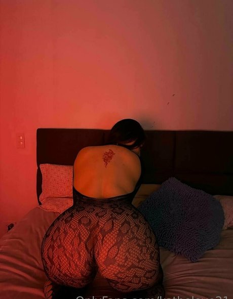Naakte gelekte OnlyFans-foto van Kathelove21