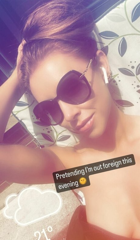 Una Healy