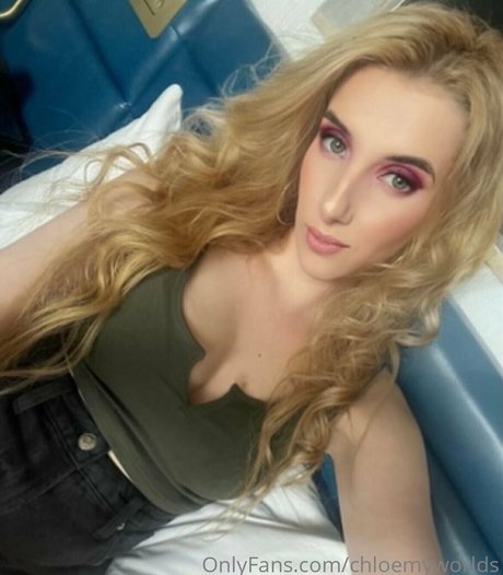 Naakte gelekte OnlyFans-foto van Anniechloesworld