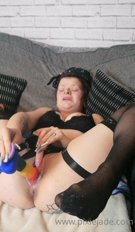 Naakte gelekte OnlyFans-foto van Pixiejadeuk