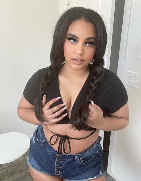 Naakte gelekte OnlyFans-foto van Livinwithloren