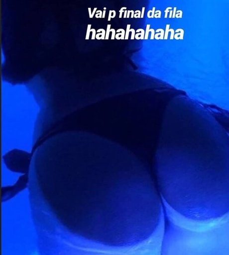 Naakte gelekte OnlyFans-foto van Bruna Junckes