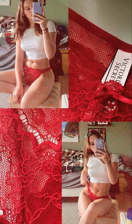 Naakte gelekte OnlyFans-foto van Lilly Breton