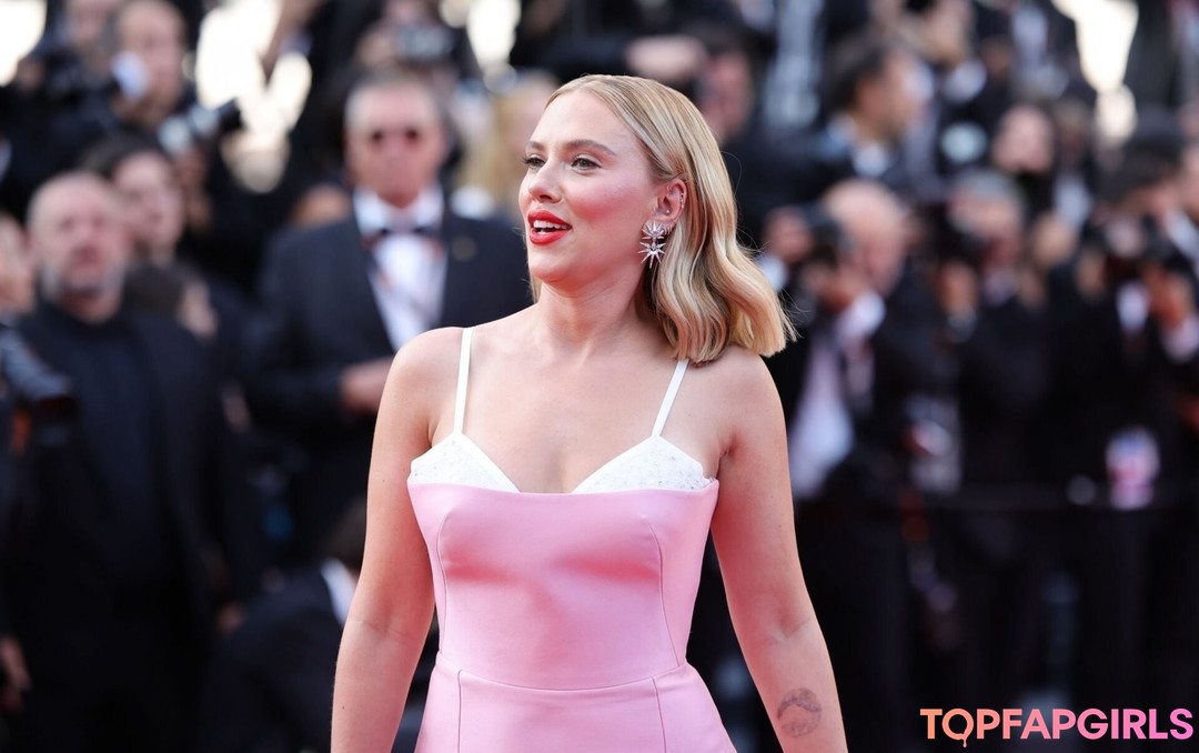 Naakte gelekte OnlyFans-foto van Scarlett Johansson #1133