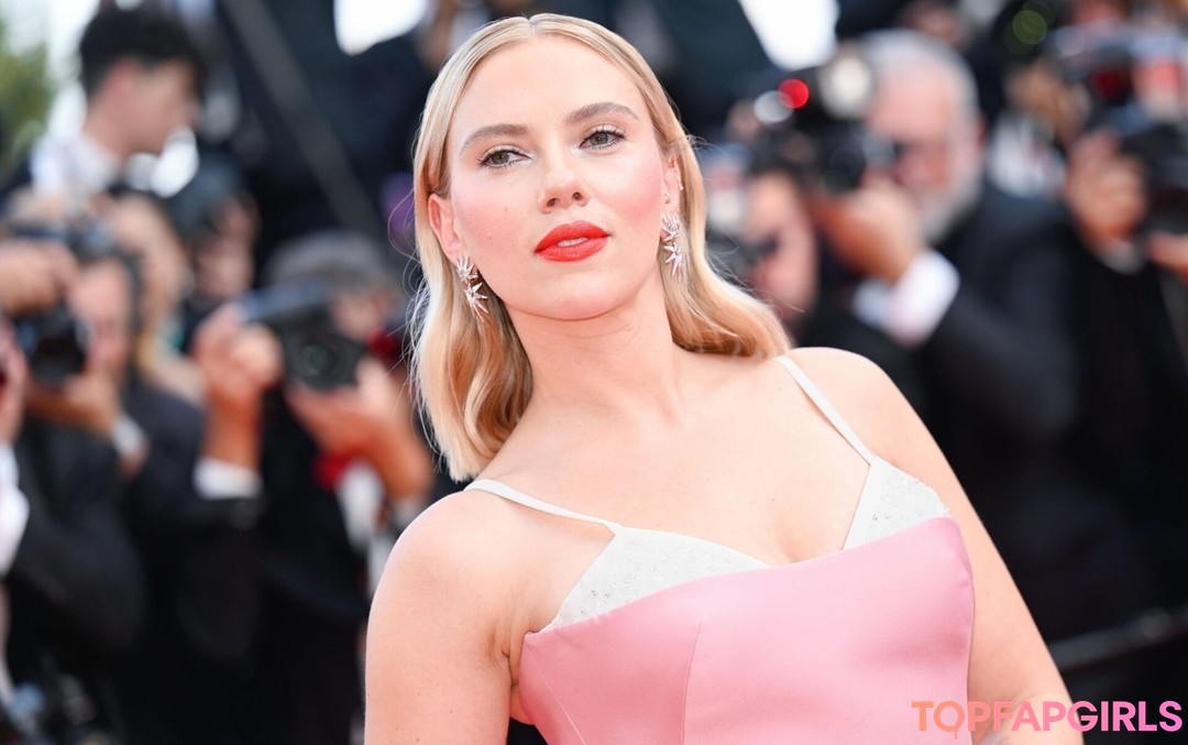 Naakte gelekte OnlyFans-foto van Scarlett Johansson #1170