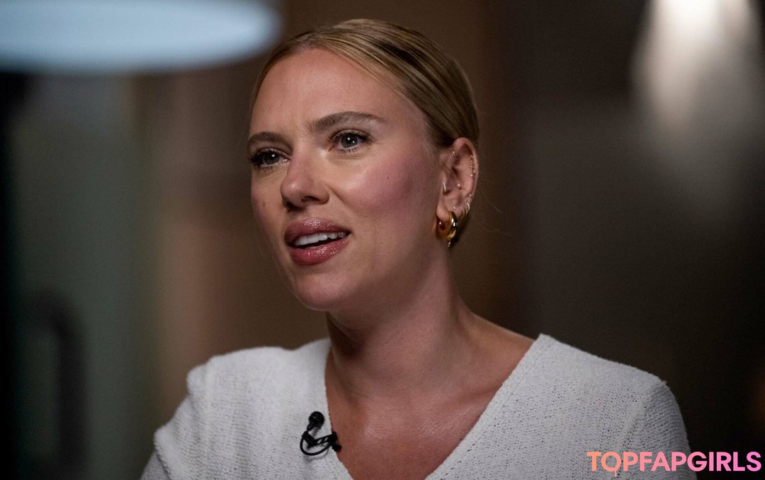 Naakte gelekte OnlyFans-foto van Scarlett Johansson #1236