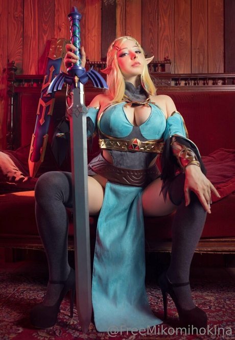 Naakte gelekte OnlyFans-foto van Mikomi Hokina
