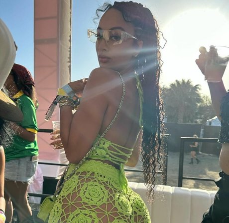 Naakte gelekte OnlyFans-foto van Draya Michele