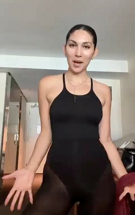 Naakte gelekte OnlyFans-foto van Sydsogood