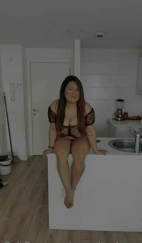Naakte gelekte OnlyFans-foto van Chubbyvane