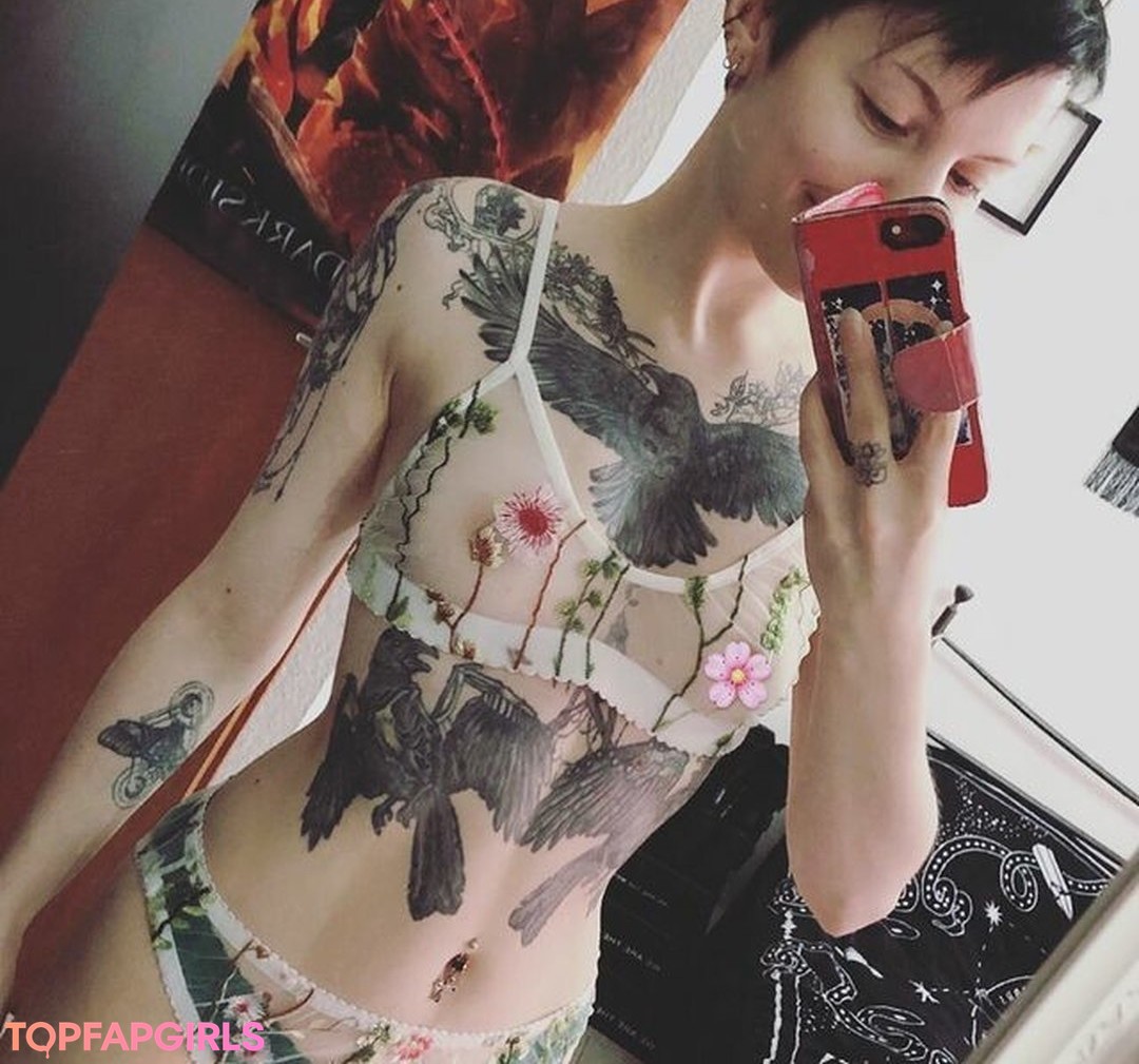 Naakte gelekte OnlyFans-foto van Faerieblossom #100 Naakte gelekte OnlyFans-foto van Faerieblossom #100