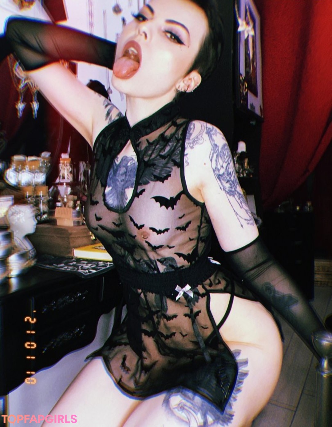Naakte gelekte OnlyFans-foto van Faerieblossom #460 Naakte gelekte OnlyFans-foto van Faerieblossom #460