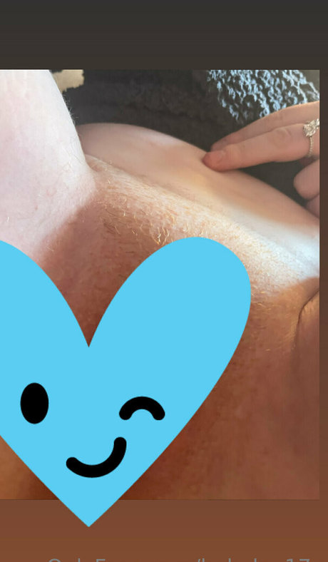 Naakte gelekte OnlyFans-foto van Babylou17x