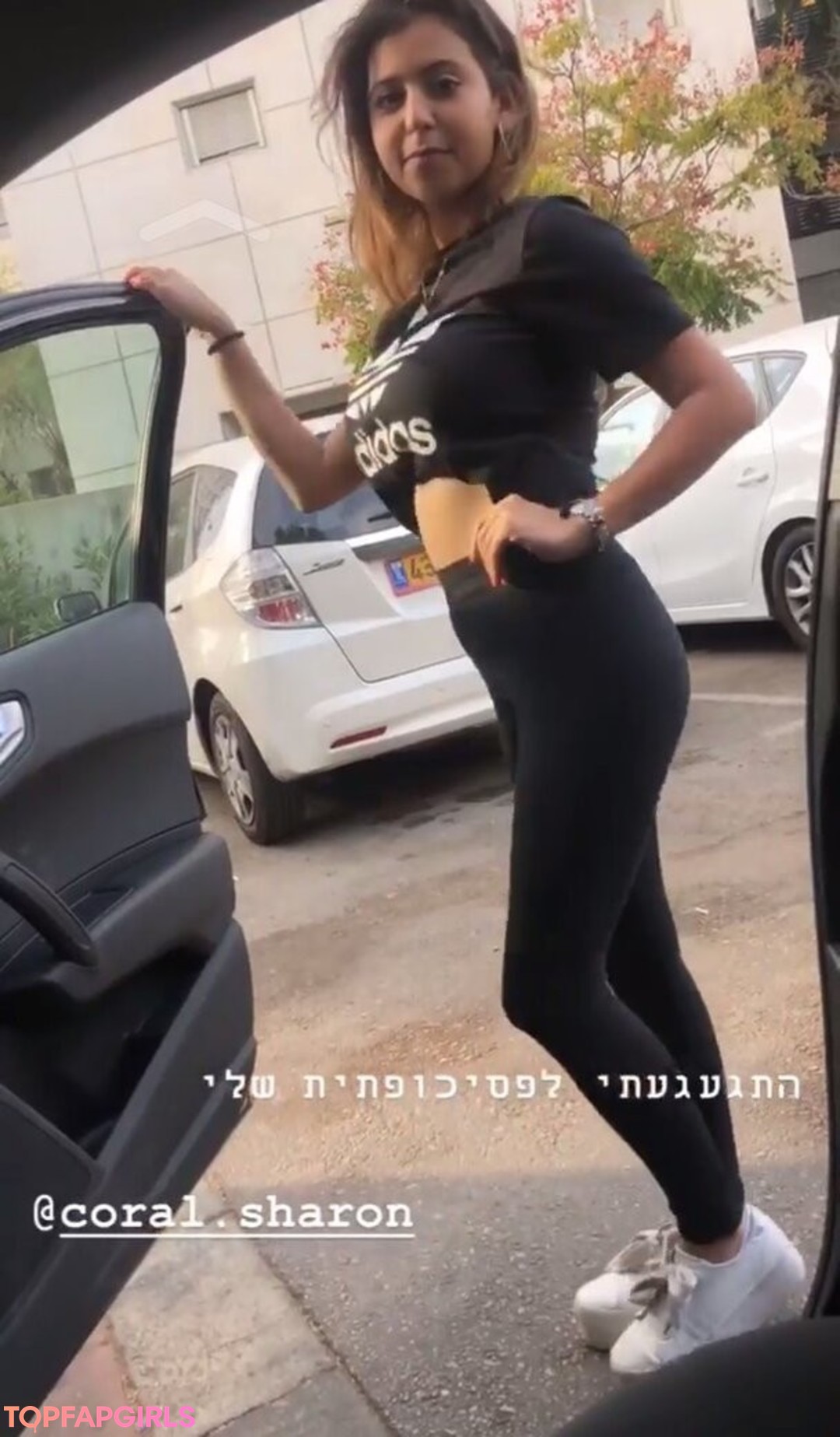 Naakte gelekte OnlyFans-foto van Coral Sharon #1050
