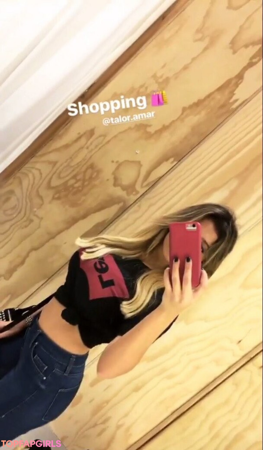 Naakte gelekte OnlyFans-foto van Coral Sharon #1294